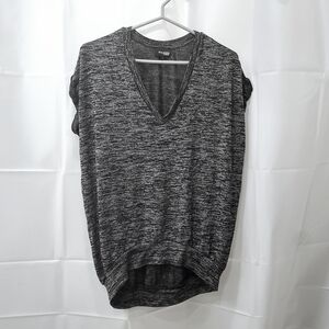 Wilfred Heather Grey Short Sleeve V-Neck Top, fits Medium, PTP 22.5"